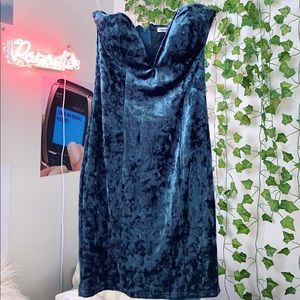 🌀 Teal Crushed Velvet Dress 🌀